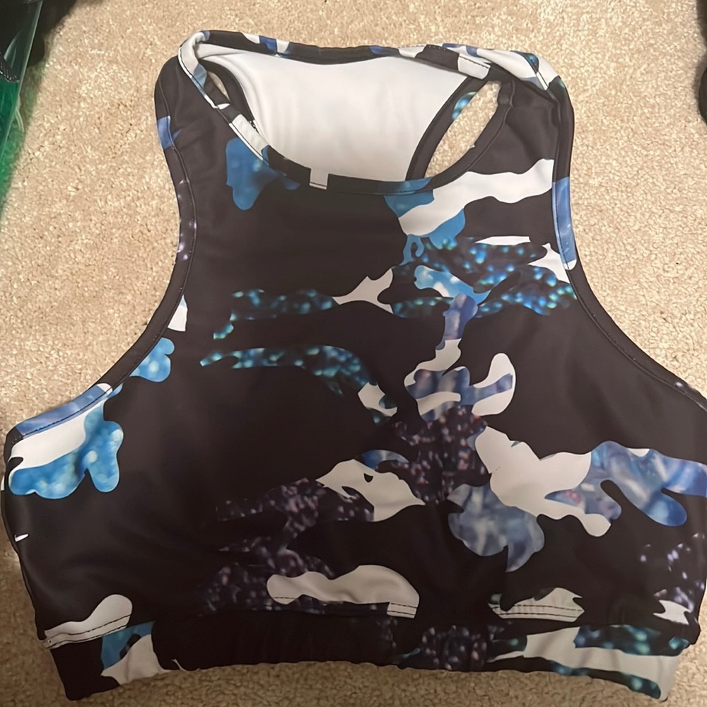 High neck Flywheel sports bra